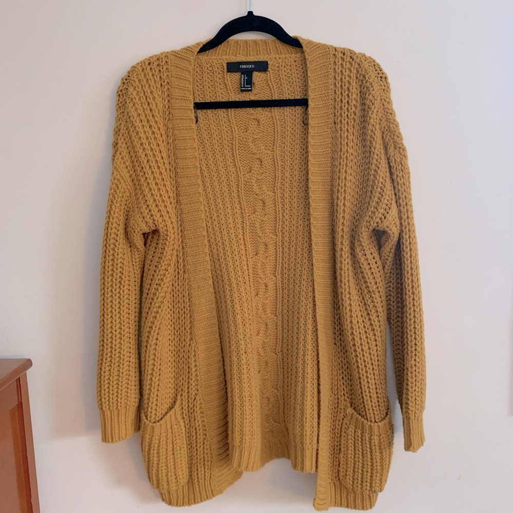 Forever21 knit cardigan size small hardly worn